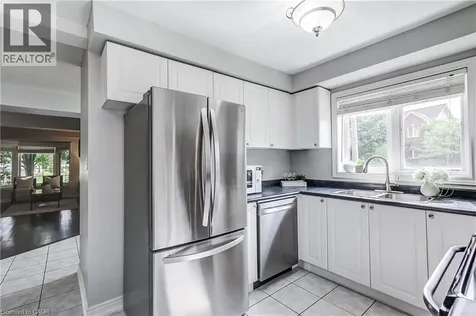 1749 Creek Way Burlington ON L7L 7E1