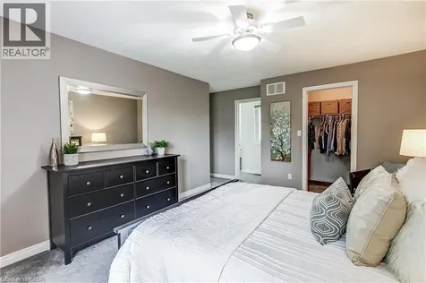 1749 Creek Way Burlington ON L7L 7E1