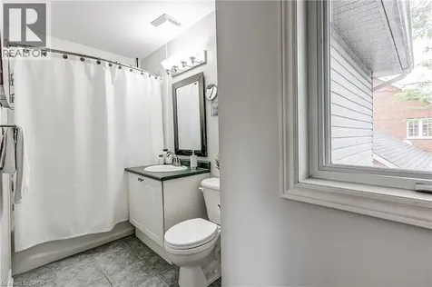 1749 Creek Way Burlington ON L7L 7E1