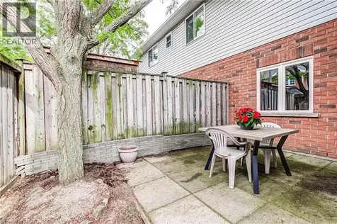 1749 Creek Way Burlington ON L7L 7E1