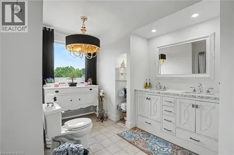 4566 Cedarbrook Lane Beamsville ON L0R 1B5