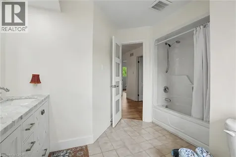 4566 Cedarbrook Lane Beamsville ON L0R 1B5