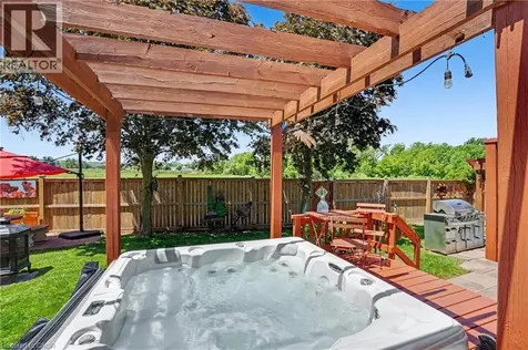 4566 Cedarbrook Lane Beamsville ON L0R 1B5