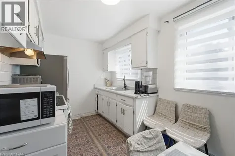 126 Dinison Crescent Kitchener ON N2E 2V2