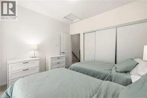 1011 Deta Road Mississauga ON L5E 0A2