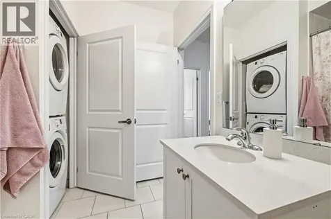 1011 Deta Road Mississauga ON L5E 0A2