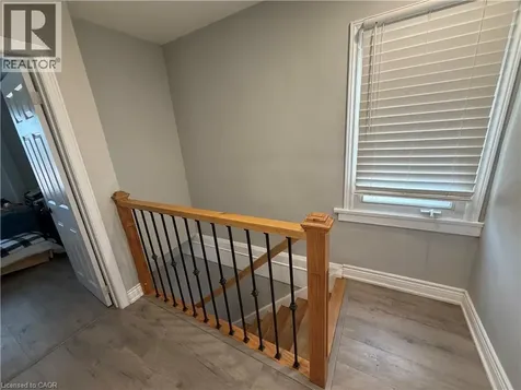 94 Howard Avenue Hamilton ON L9A 2W5