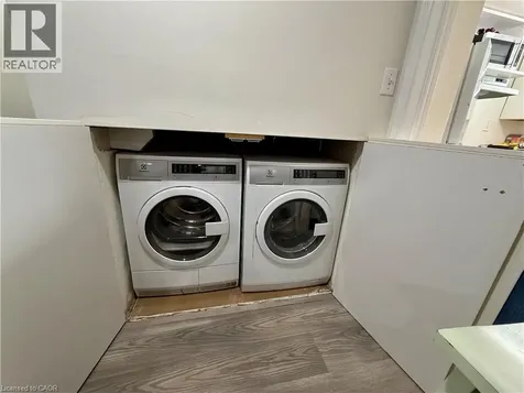 94 Howard Avenue Hamilton ON L9A 2W5