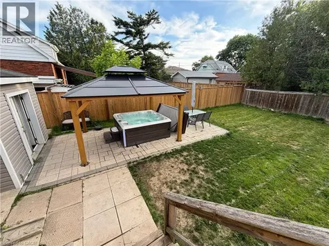 94 Howard Avenue Hamilton ON L9A 2W5