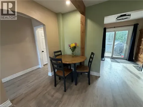 94 Howard Avenue Hamilton ON L9A 2W5