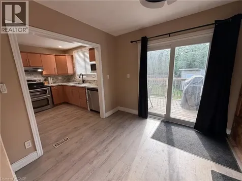 94 Howard Avenue Hamilton ON L9A 2W5