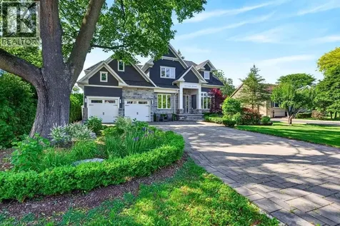 647 Cedar Avenue Burlington ON L7T 2R4