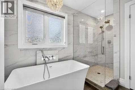 647 Cedar Avenue Burlington ON L7T 2R4