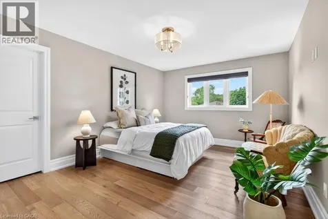 647 Cedar Avenue Burlington ON L7T 2R4
