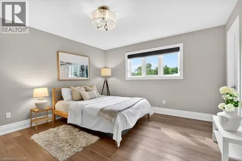 647 Cedar Avenue Burlington ON L7T 2R4