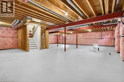 647 Cedar Avenue Burlington ON L7T 2R4