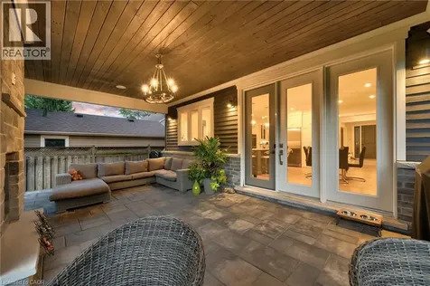 647 Cedar Avenue Burlington ON L7T 2R4