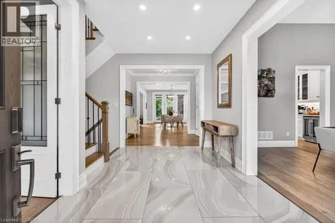 647 Cedar Avenue Burlington ON L7T 2R4