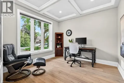 647 Cedar Avenue Burlington ON L7T 2R4