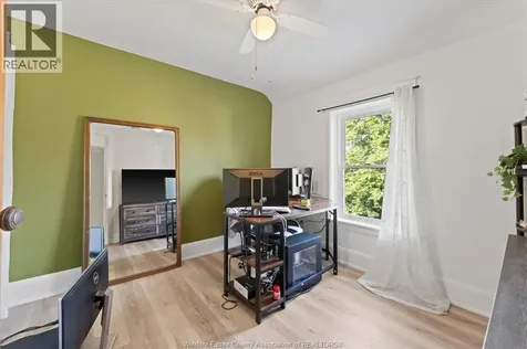 1263 Monmouth Windsor ON N8Y 3M2