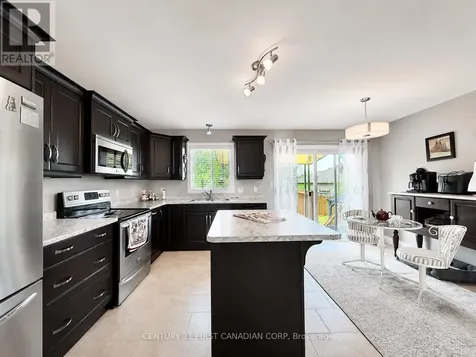 287 Evergreen Trail Petrolia ON N0N 1R0