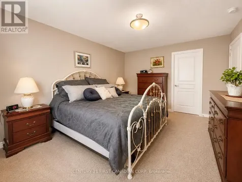287 Evergreen Trail Petrolia ON N0N 1R0