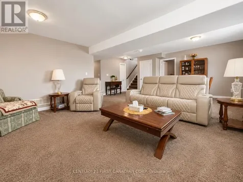 287 Evergreen Trail Petrolia ON N0N 1R0