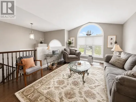 287 Evergreen Trail Petrolia ON N0N 1R0