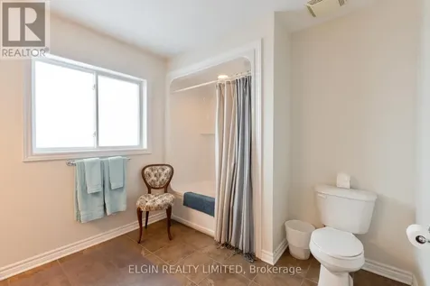 18 Peach Tree Boulevard St. Thomas ON N5R 1L2