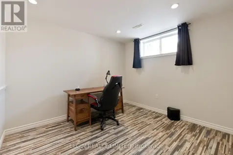 18 Peach Tree Boulevard St. Thomas ON N5R 1L2
