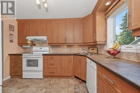 1528 Brookmill Lane Ottawa ON K1B 5G4