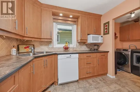 1528 Brookmill Lane Ottawa ON K1B 5G4