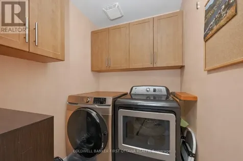 1528 Brookmill Lane Ottawa ON K1B 5G4