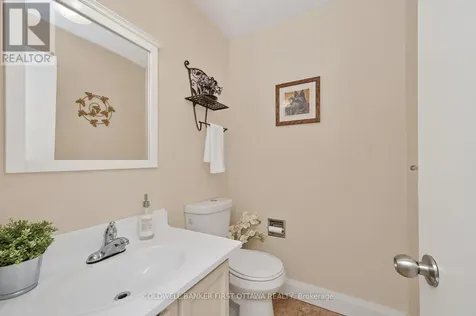 1528 Brookmill Lane Ottawa ON K1B 5G4