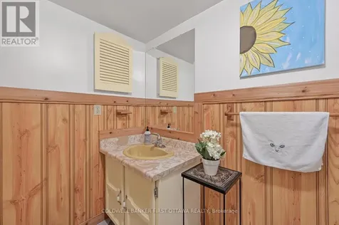 1528 Brookmill Lane Ottawa ON K1B 5G4
