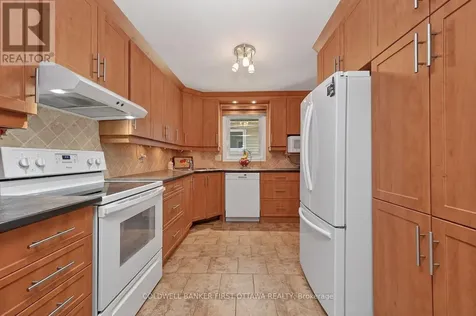 1528 Brookmill Lane Ottawa ON K1B 5G4