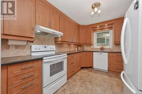 1528 Brookmill Lane Ottawa ON K1B 5G4