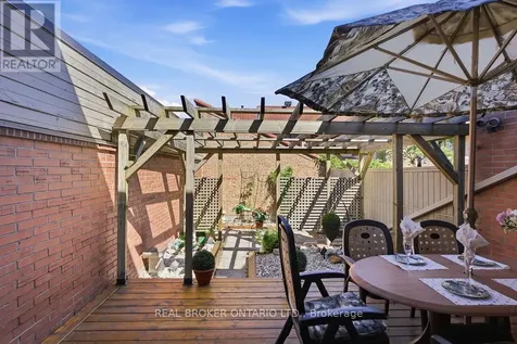 255 Bruyere Street Ottawa ON K1N 5E5