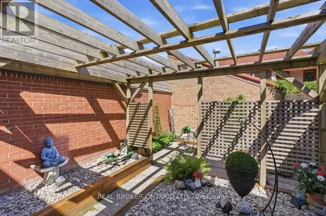 255 Bruyere Street Ottawa ON K1N 5E5