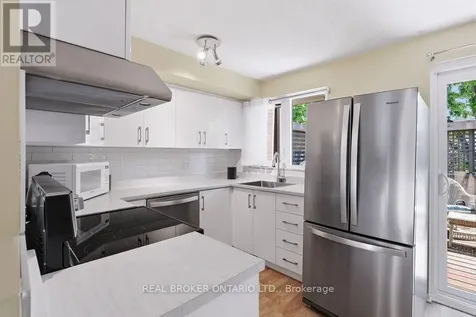 255 Bruyere Street Ottawa ON K1N 5E5