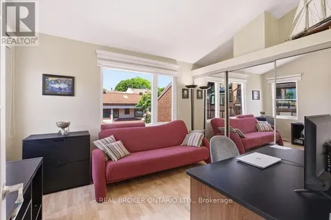 255 Bruyere Street Ottawa ON K1N 5E5