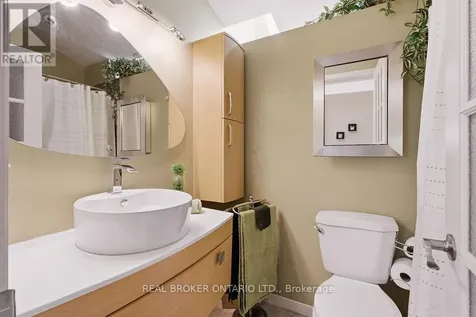 255 Bruyere Street Ottawa ON K1N 5E5