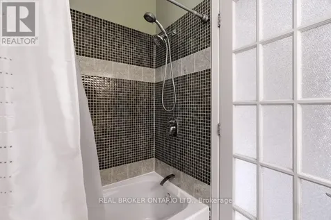 255 Bruyere Street Ottawa ON K1N 5E5