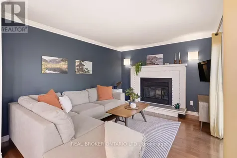 17 Notman Way Ottawa ON K1G 4P6