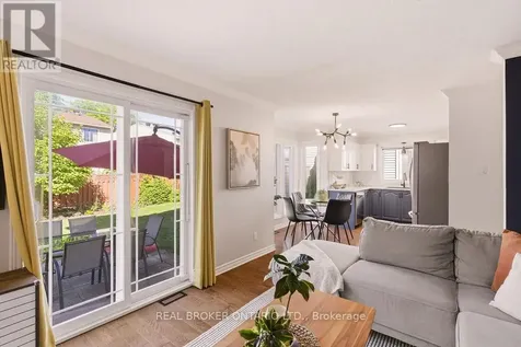 17 Notman Way Ottawa ON K1G 4P6