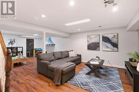 17 Notman Way Ottawa ON K1G 4P6