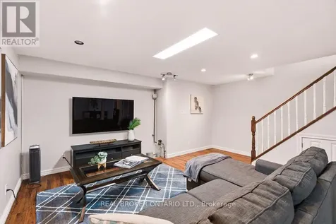 17 Notman Way Ottawa ON K1G 4P6