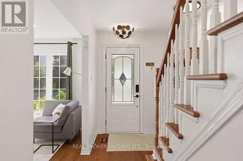 17 Notman Way Ottawa ON K1G 4P6