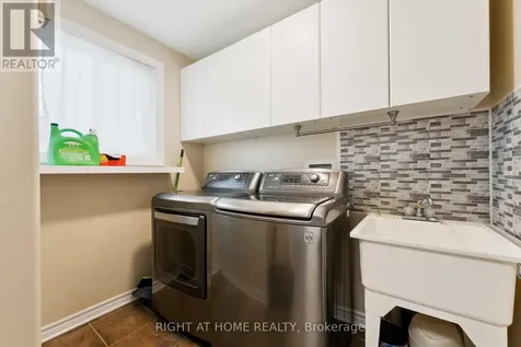 115 Woliston Crescent Ottawa ON K2W 1G5