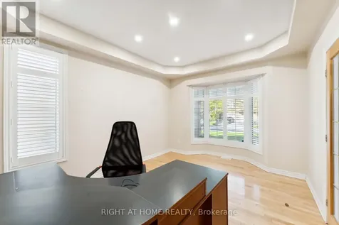 115 Woliston Crescent Ottawa ON K2W 1G5